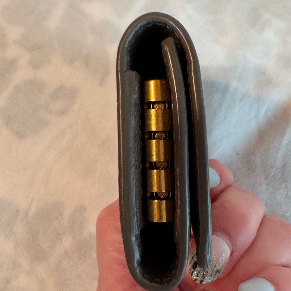 YSL Keyholder - Picture 6 of 7